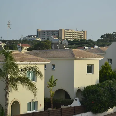Konnos Views 2 Apartament *